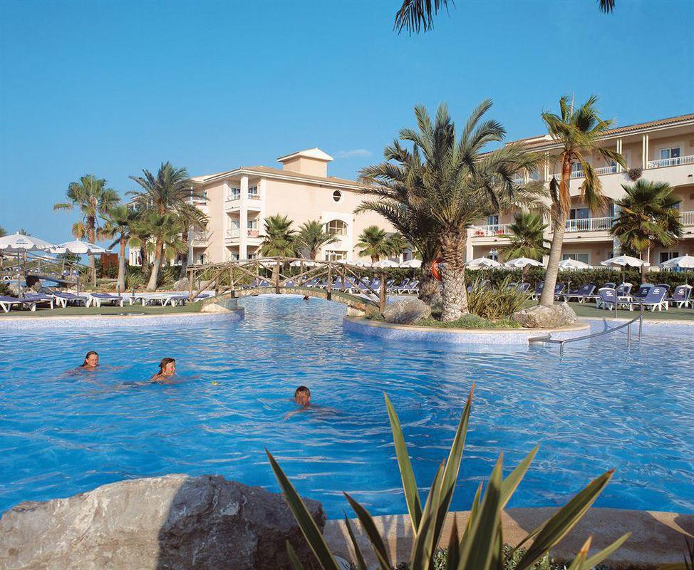 Playa Garden Selection Hotel & Spa Playa de Muro  Buitenkant foto